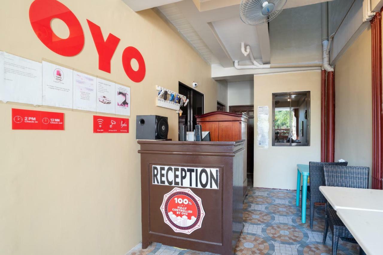 Oyo 164 Antoine'S Despacito Hotel Paranaque City Exterior foto